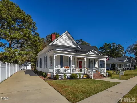 103 E Bailey Ave, Kenly, NC 27542