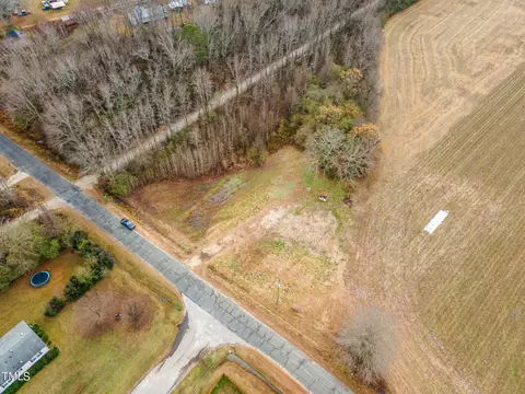 261 Suggs Rd, Dunn, NC 28334