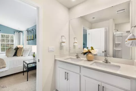 Bath - 444 Shorthorn Dr, Wake Forest, NC 27587 photo 4 of 4