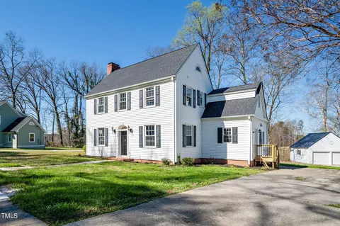 1869 Executive Ln, Roxboro, NC 27573