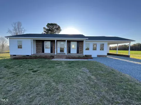 808 W Blackman Rd, Dunn, NC 28334