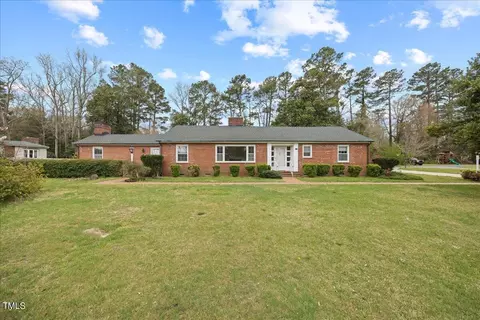 507 E 2nd St, Kenly, NC 27542 photo 2