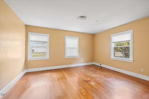 507 E 2nd St, Kenly, NC 27542 photo 19