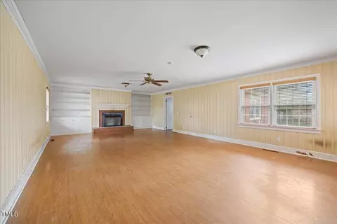 507 E 2nd St, Kenly, NC 27542 photo 9