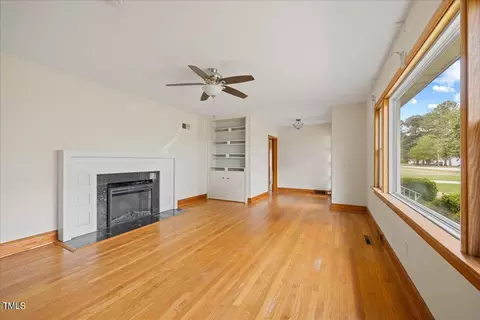 507 E 2nd St, Kenly, NC 27542 photo 6