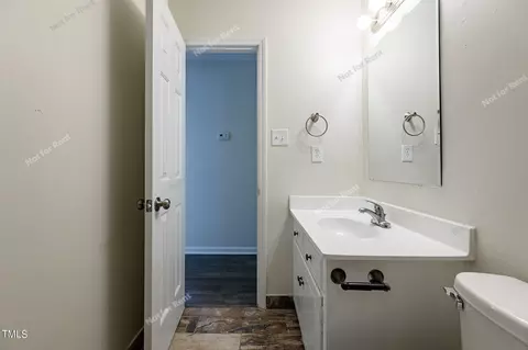 Bath - 2007 Bivins Rd, Durham, NC 27712 photo 6 of 6