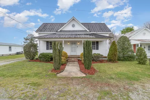 79 E Dooley St, Coats, NC 27521