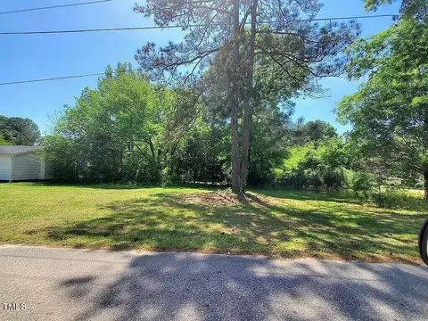 535 E Cedar Ave E, Wake Forest, NC 27587