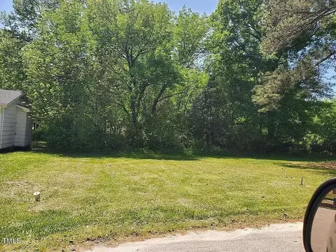 535 E Cedar Ave E, Wake Forest, NC 27587 photo 2