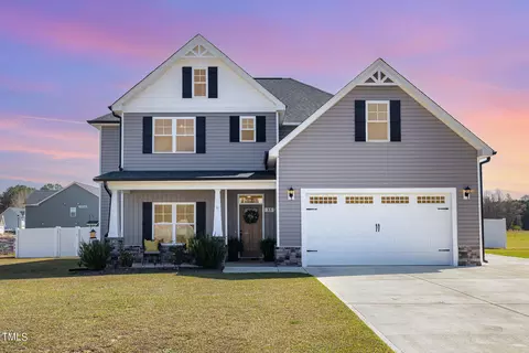 35 River Lodge Dr, Kenly, NC 27542