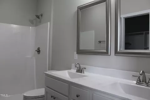 172 E Jackson St, Coats, NC 27521 photo 17