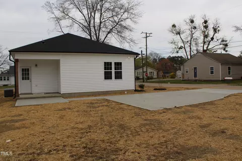 172 E Jackson St, Coats, NC 27521 photo 8