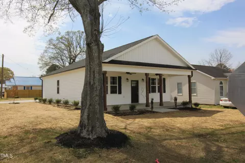 172 E Jackson St, Coats, NC 27521 photo 4