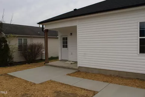 172 E Jackson St, Coats, NC 27521 photo 9