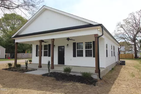 172 E Jackson St, Coats, NC 27521 photo 3