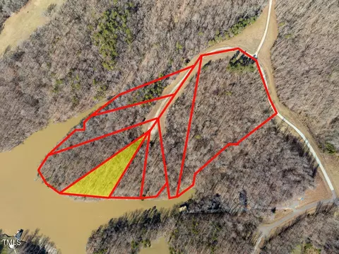 32 Summer Oak Dr, Roxboro, NC 27573