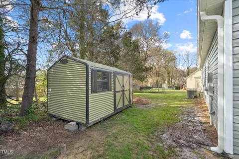 1111 Hampton Ct, Burlington, NC 27217 photo 30