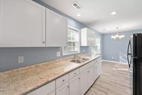 1111 Hampton Ct, Burlington, NC 27217 photo 13