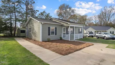 1111 Hampton Ct, Burlington, NC 27217 photo 3