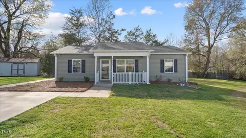 1111 Hampton Ct, Burlington, NC 27217 photo 4