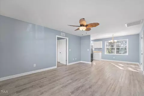 1111 Hampton Ct, Burlington, NC 27217 photo 6