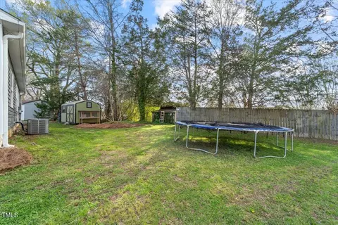 1111 Hampton Ct, Burlington, NC 27217 photo 32