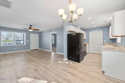 1111 Hampton Ct, Burlington, NC 27217 photo 10