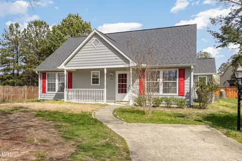 2802 Pinetree Ct, Durham, NC 27705