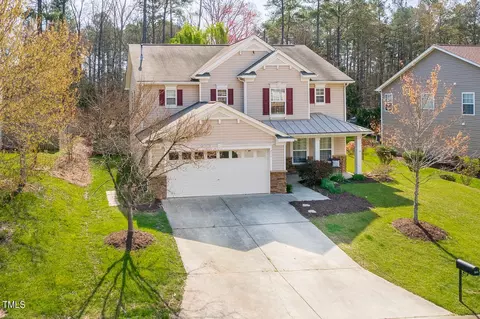 211 Hillview Dr, Durham, NC 27703 photo 3