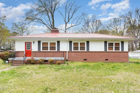 4301 Newby Dr, Durham, NC 27704 photo 2