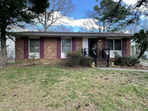 250 N Pinkston St, Henderson, NC 27536