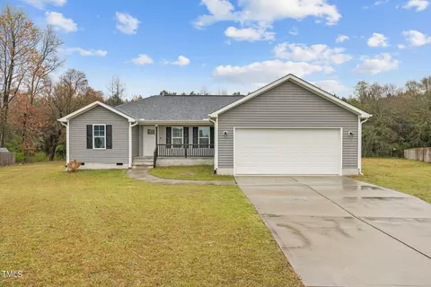 170 Starlight Dr, Lillington, NC 27546