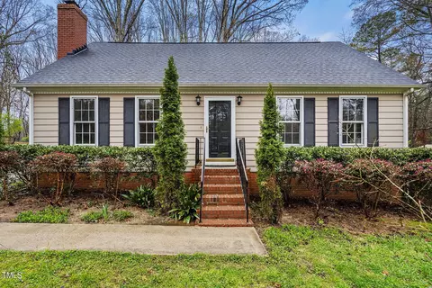 815 Royal Oaks Dr, Durham, NC 27712