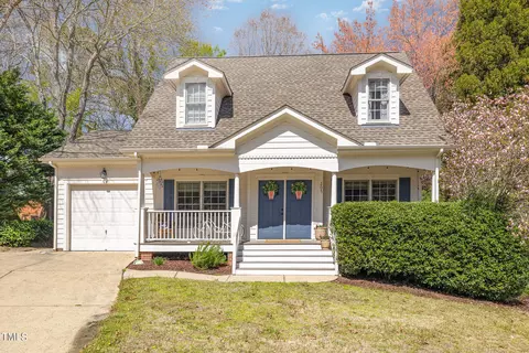 205 Forestcrest Ct, Apex, NC 27502