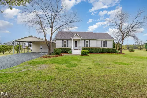 20 Trail Ridge Dr, Benson, NC 27504