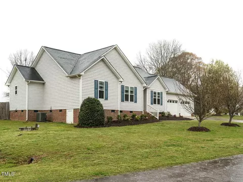 1240 Open Field Dr, Garner, NC 27529 photo 2