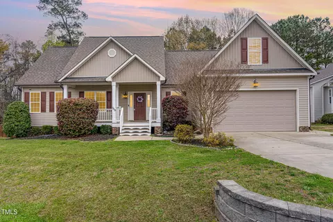 180 Adelaide Dr, Garner, NC 27529