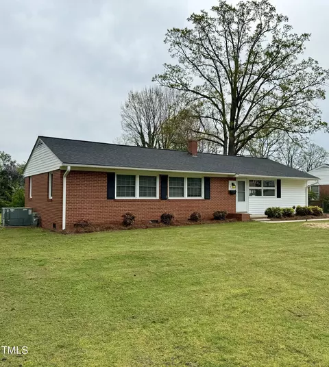 706 Lynnwood Dr, Burlington, NC 27215