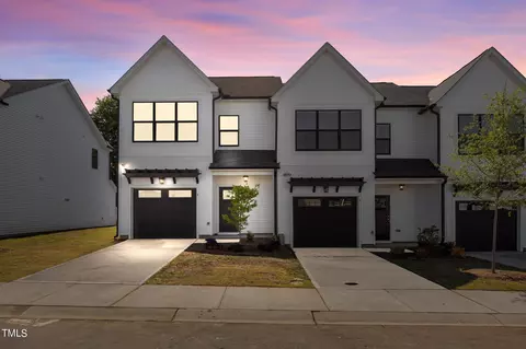 4 S Lenny Dr #14, Clayton, NC 27520