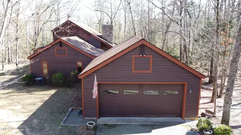 182 Maplewood Ct, Clarksville, VA 23927