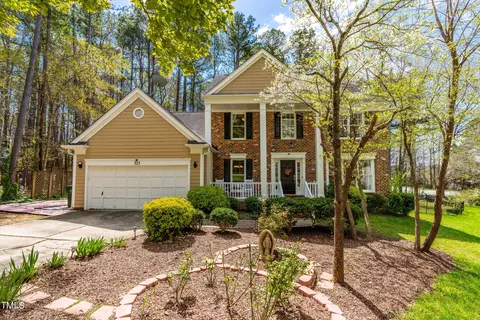 121 Woodruff Ct, Cary, NC 27518