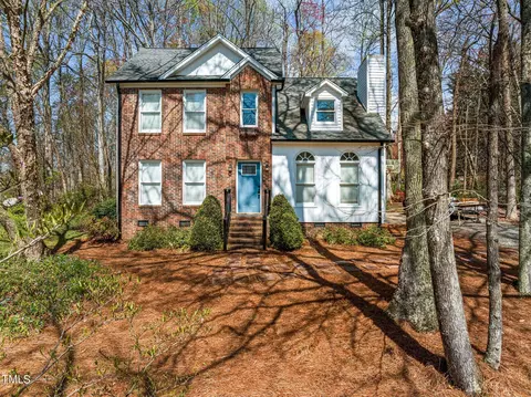 4906 Golden Oaks Dr, Oak Ridge, NC 27310