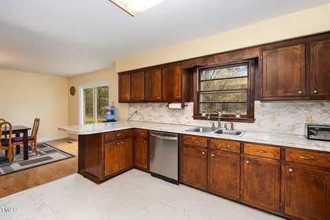 4407 Mcdermott Dr, Durham, NC 27705 photo 12