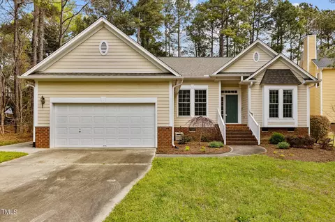 310 Caraway Ln, Cary, NC 27519