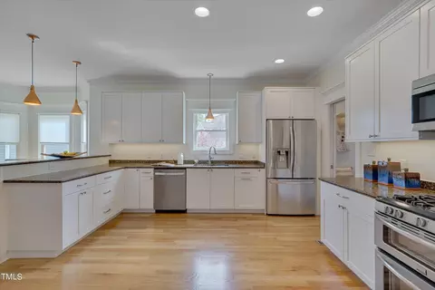 2122 Summit St, Durham, NC 27707 photo 4