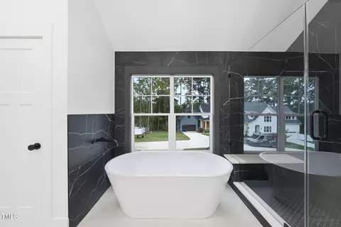 Bath - 414 Latta Rd, Durham, NC 27712 photo 4 of 5