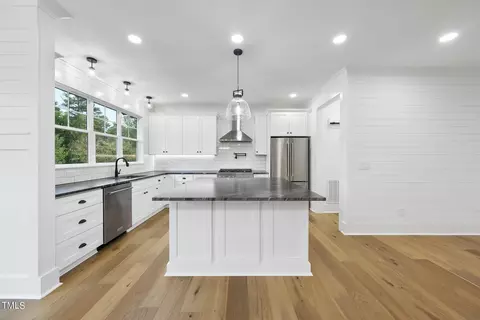 Kitchen - 414 Latta Rd, Durham, NC 27712 photo 6 of 6