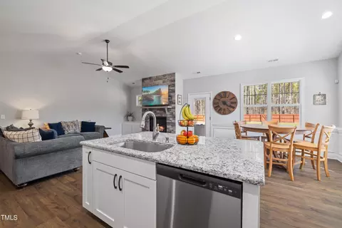 226 Josey Williams Rd, Erwin, NC 28339 photo 16