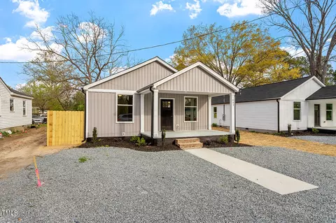 605 N 4th St, Smithfield, NC 27577