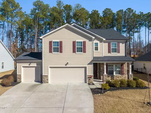 3329 Longleaf Estates Dr, Raleigh, NC 27616